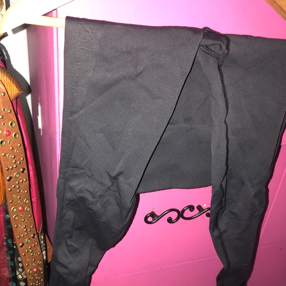 Black lululemon leggings